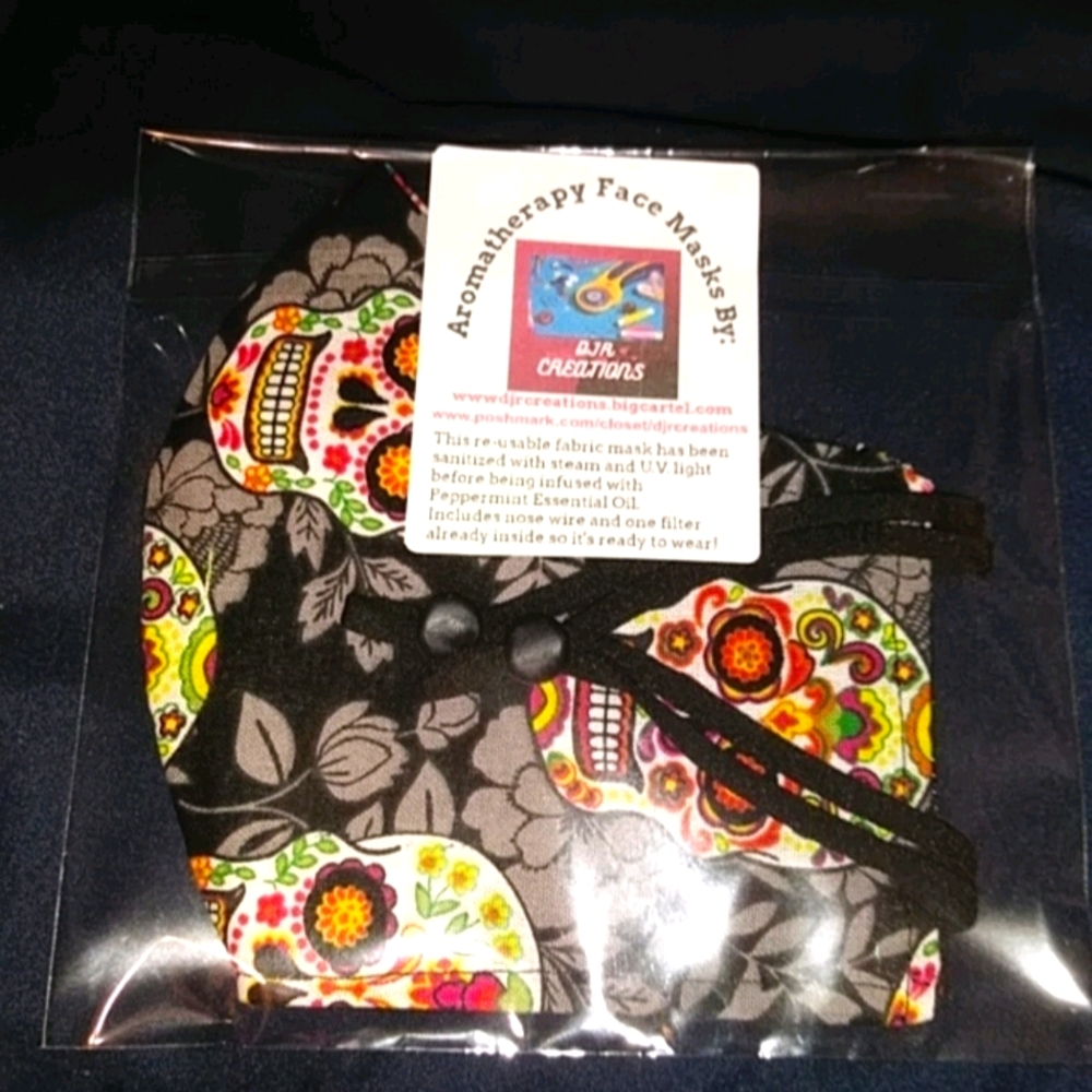 SUGAR SKULL AROMATHERAPY FACEMASK W FILTER